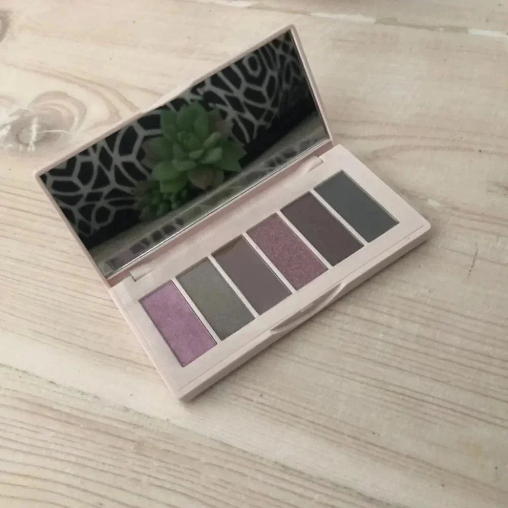 Vineyard Soirée eyeshadow palette